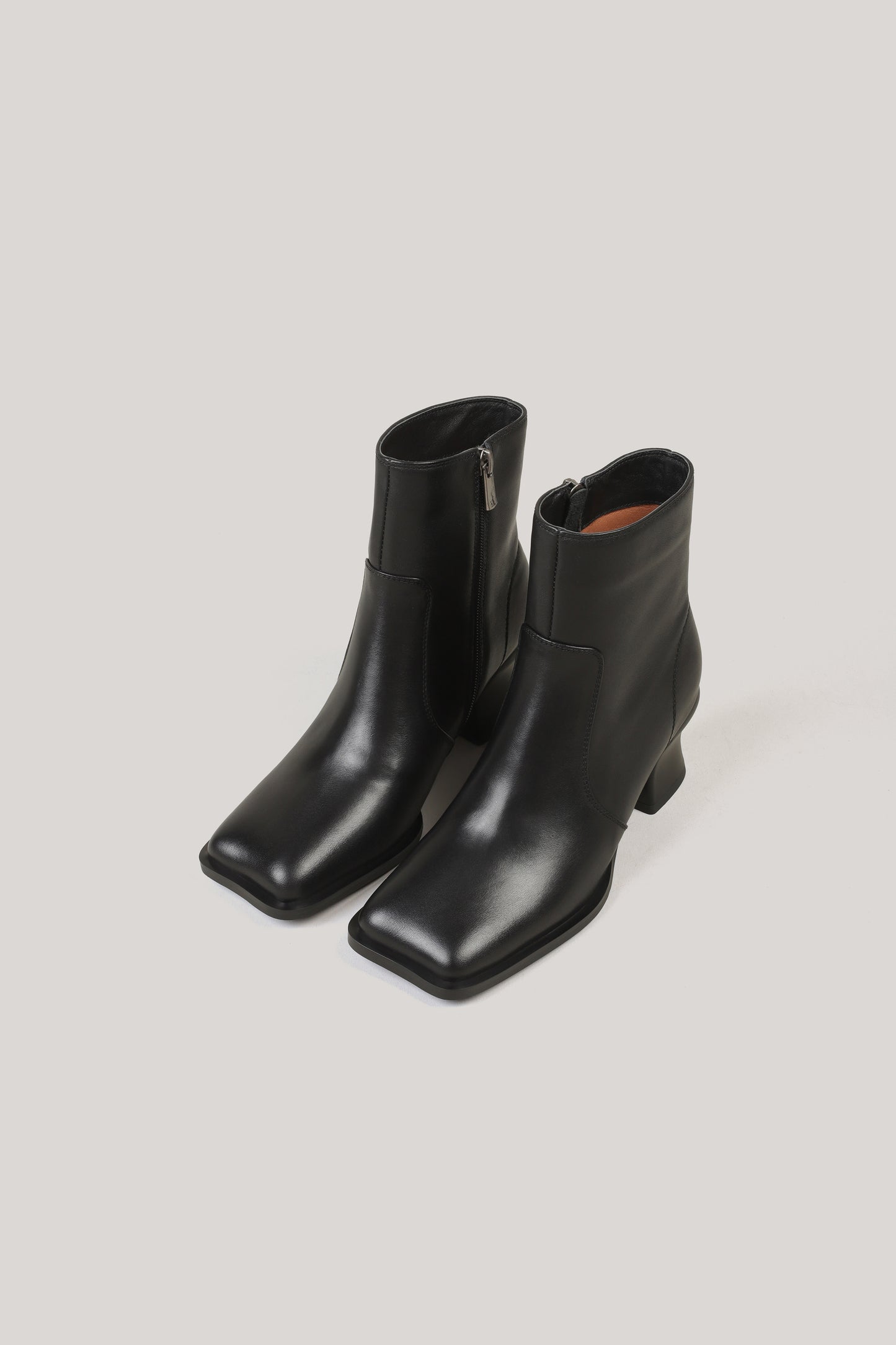 TinaCus Women's Genuine Leather Handmade Square Toe Side Zipper Stacked Low Heel Chukka Booties