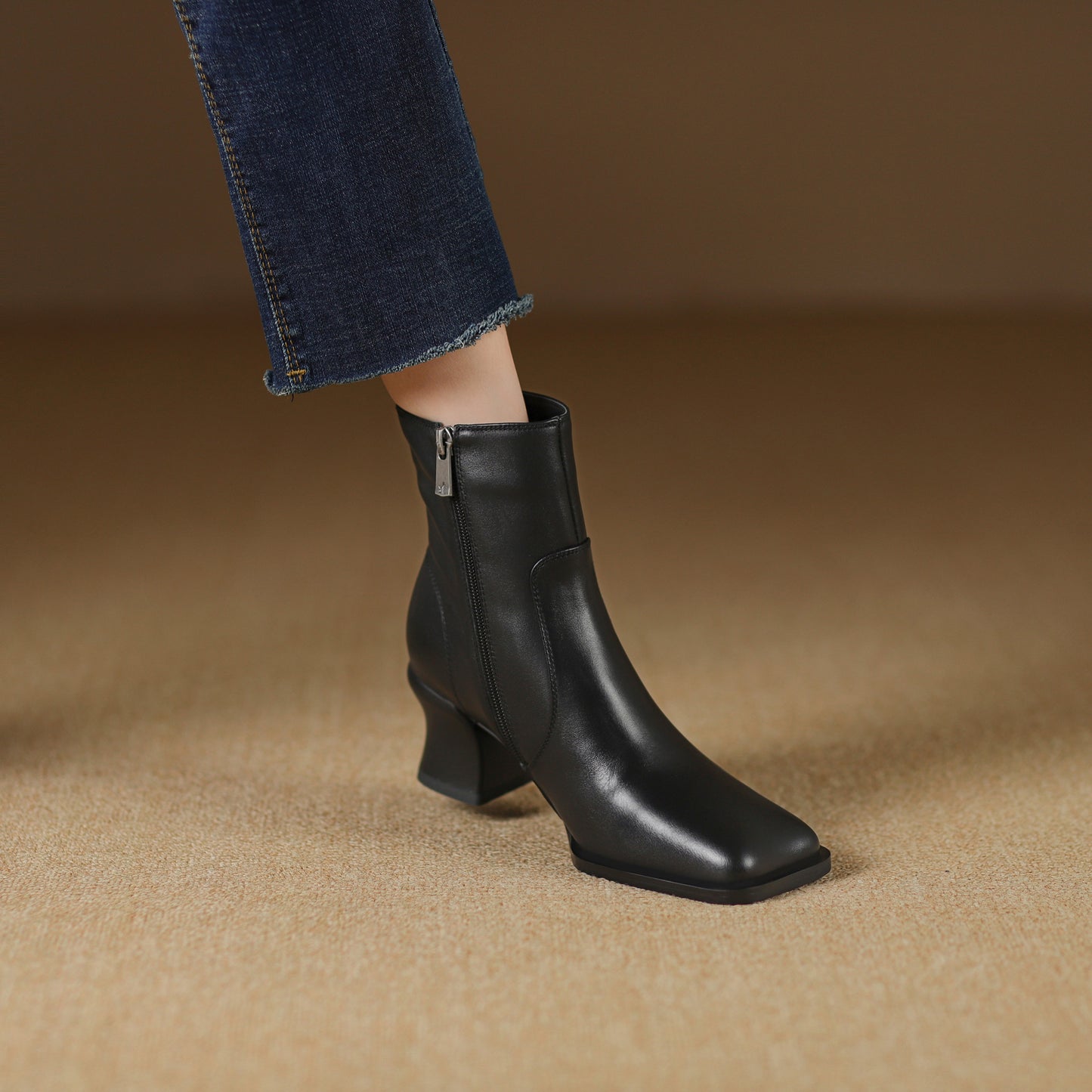 TinaCus Women's Genuine Leather Handmade Square Toe Side Zipper Stacked Low Heel Chukka Booties