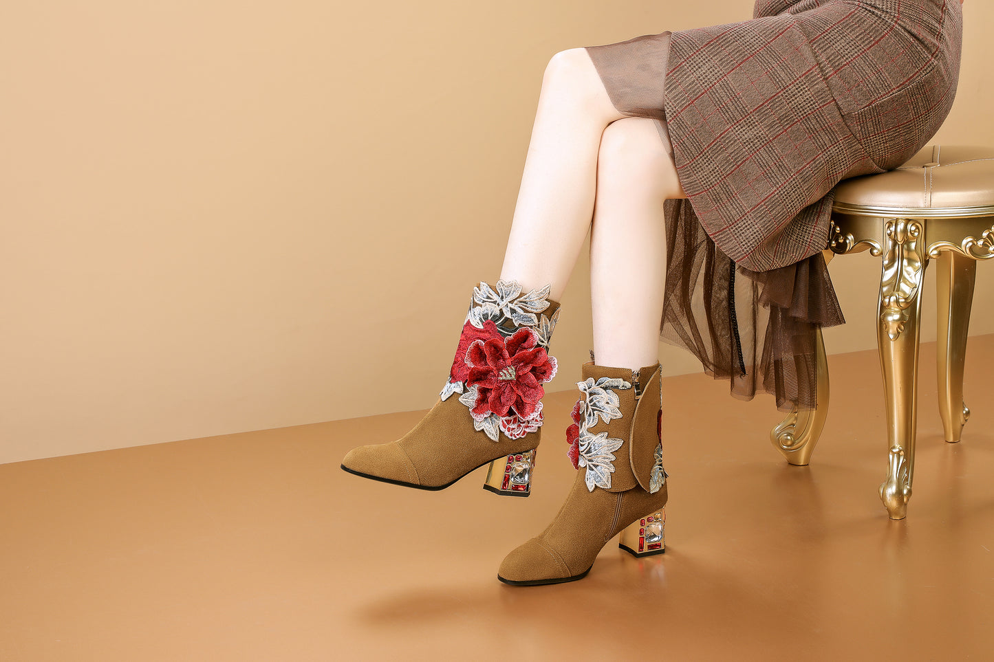 TinaCus Damenstiefel aus Wildleder, abnehmbare Blume, handgefertigt, Kristall, klobiger Absatz, Reißverschluss