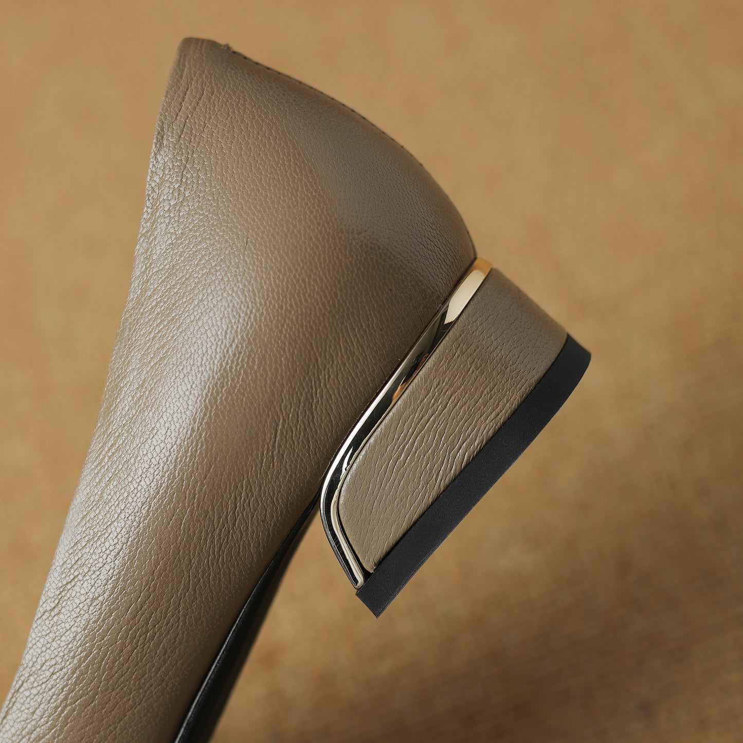 TinaCus Women's Genuine Leather Embossed Pointed Toe Slip-on Chunky Heel Pumps Shoes