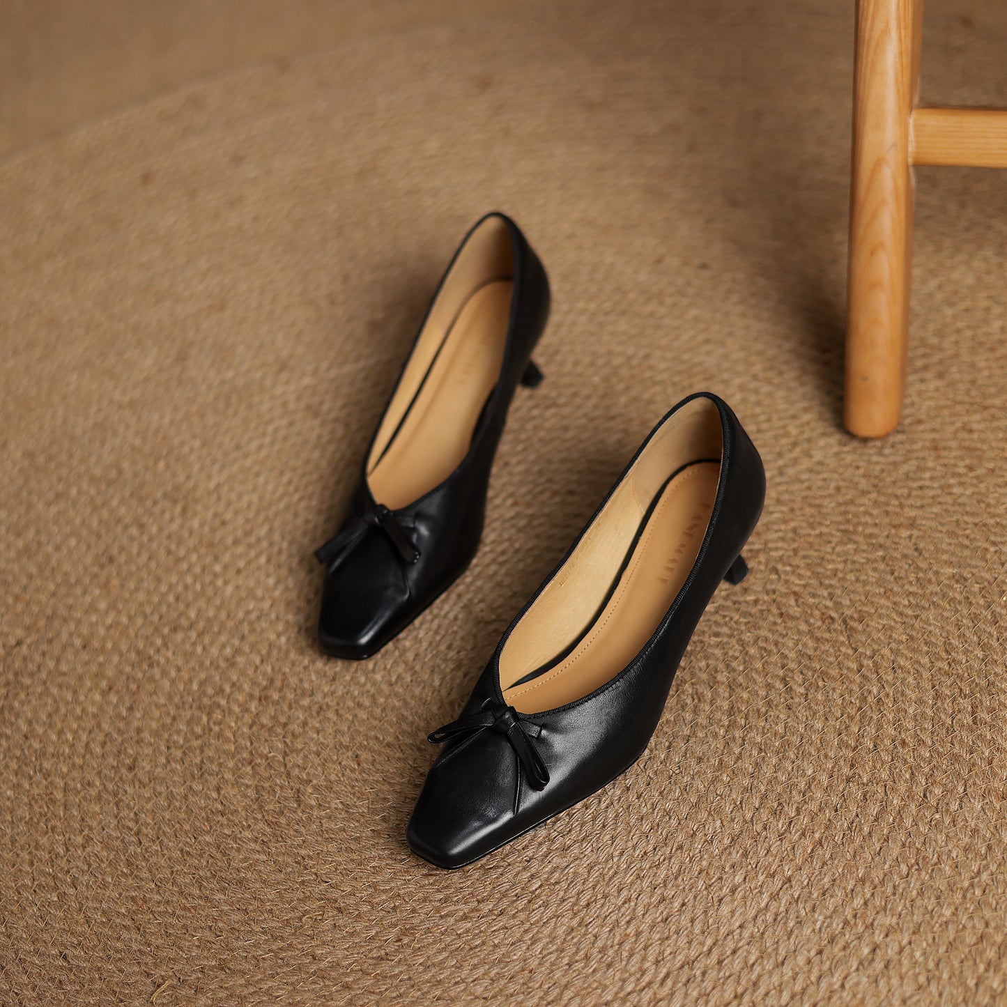 TinaCus Handmade Women's Genuine Leather Square Toe Slip On Low Kitten Heel Pumps with Bowknot