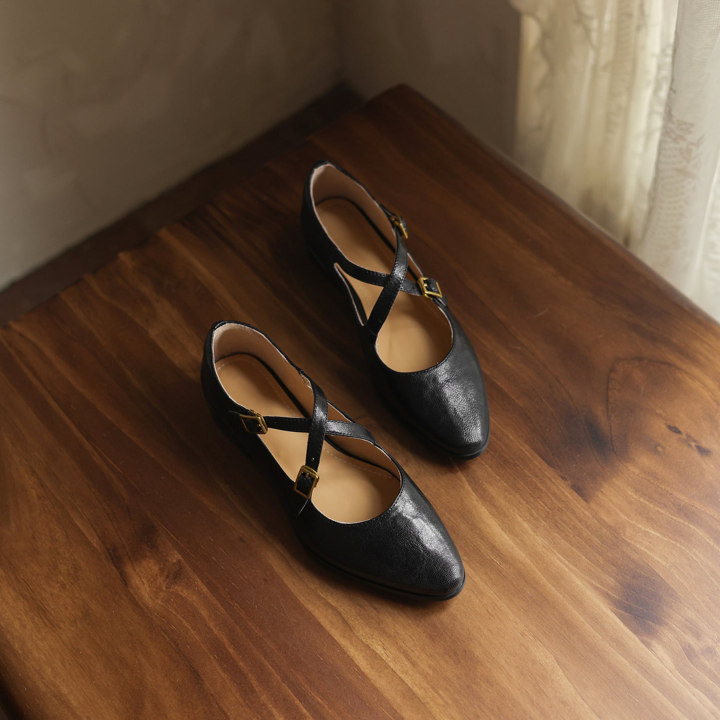 TinaCus Handmade Women's Genuine Leather Round Toe Metal Crossover Buckle Classic Mary Jane Flats