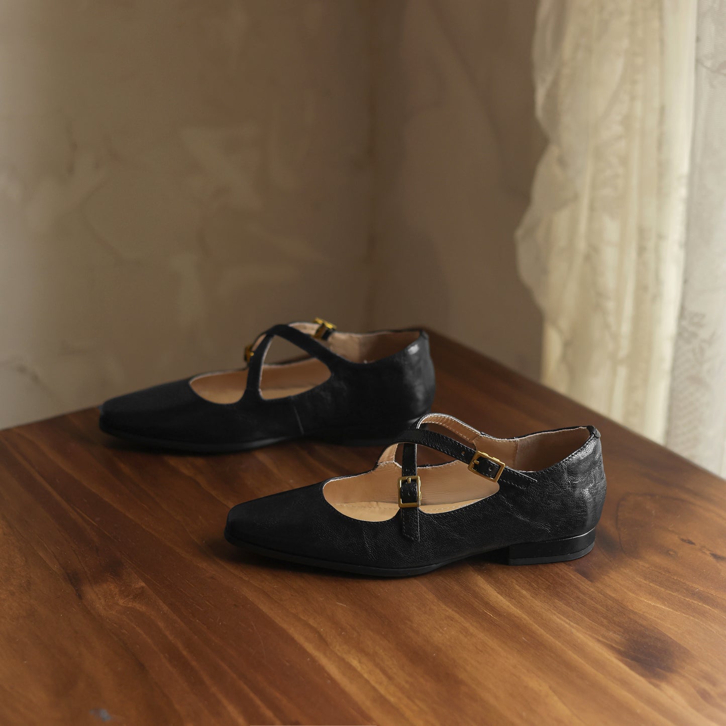 TinaCus Handmade Women's Genuine Leather Round Toe Metal Crossover Buckle Classic Mary Jane Flats