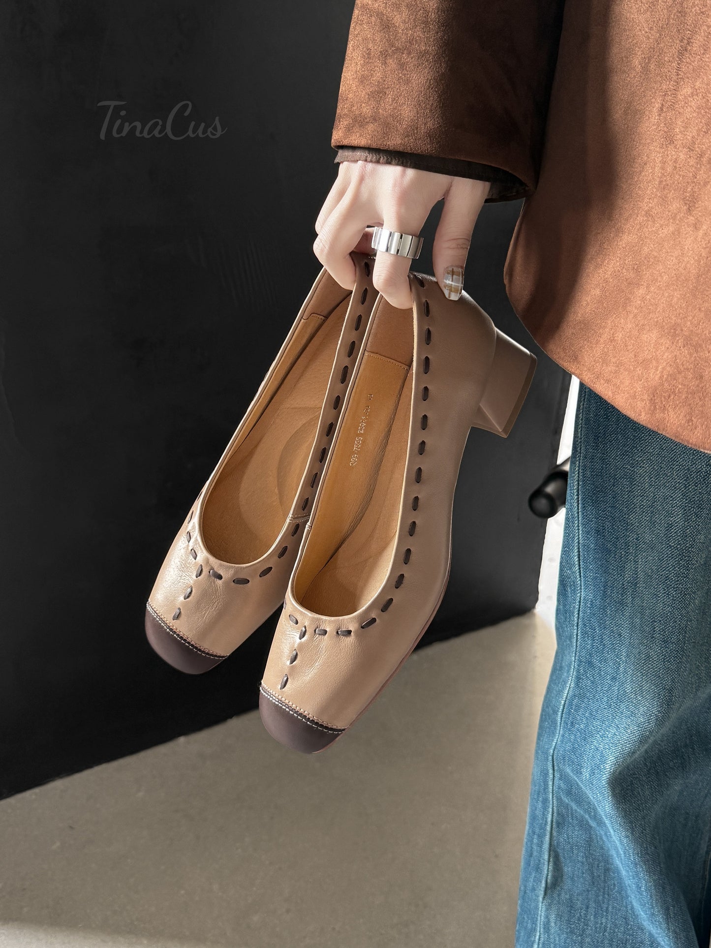 TinaCus Women's Two-Tone Block Heel Pumps Round Toe Slip-On Comfortable Work Dress Shoes with Stitches