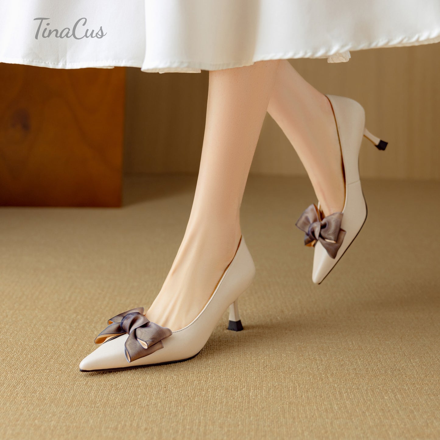 TinaCus Women's Pointed Toe Cute Bowknot Genuine Leather Stiletto Mid Heels Handmade Pumps Shoes