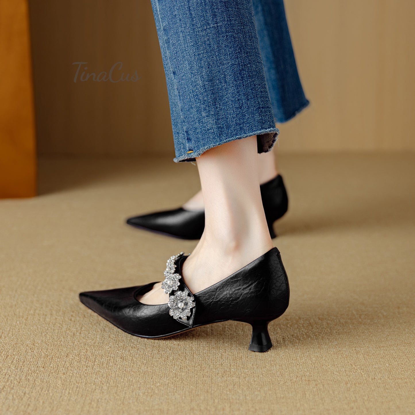 TinaCus Women's Pointed Toe Genuine Leather Handmade Crystal Flowers Low Heels Pumps Shoes