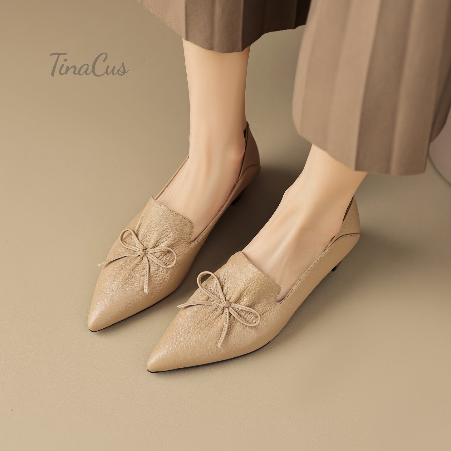 TinaCus Women's Cute Bowtie Handmade Pointed Toe Genuine Leather Slip On Low Heels Shoes