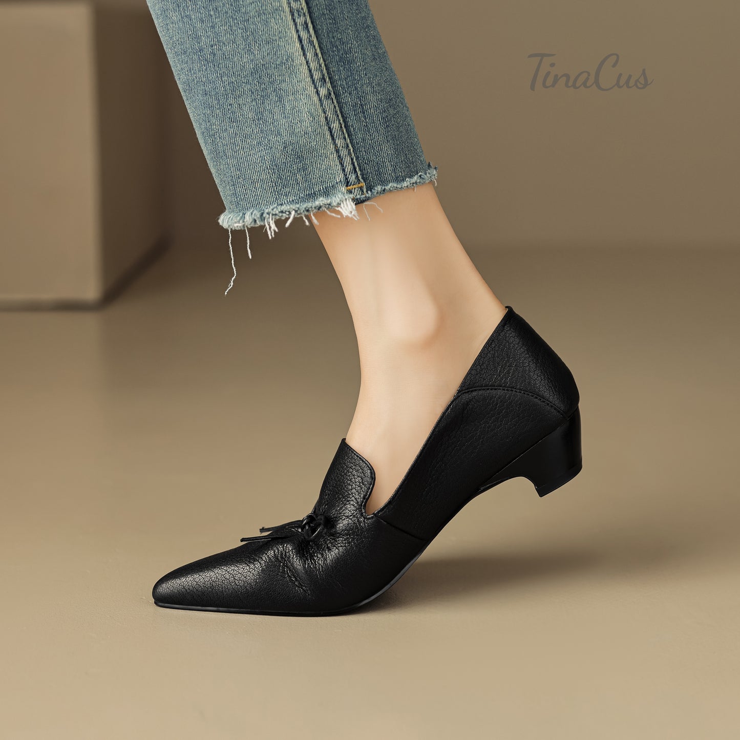 TinaCus Women's Cute Bowtie Handmade Pointed Toe Genuine Leather Slip On Low Heels Shoes