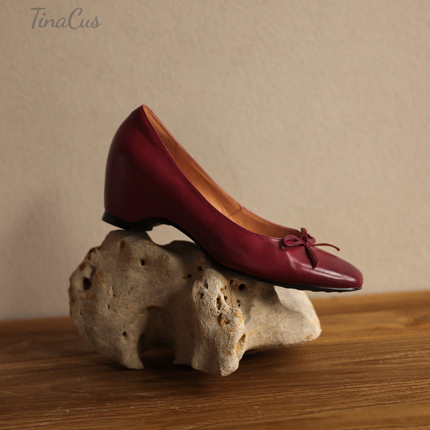 TinaCus Women's Round Toe Genuine Leather Handmade Bowknot Chunky Heels Chic Pumps Shoes