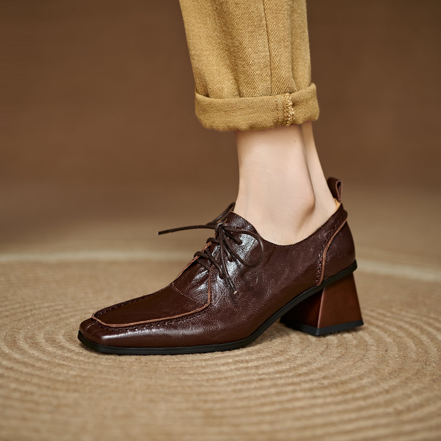 TinaCus Women's Oxoford Shoes Genuine Leather Handmade Square Toe Adjustable Lace-Up Pumps