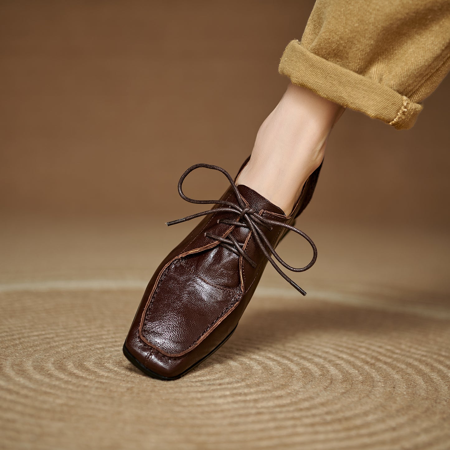 TinaCus Women's Oxoford Shoes Genuine Leather Handmade Square Toe Adjustable Lace-Up Pumps