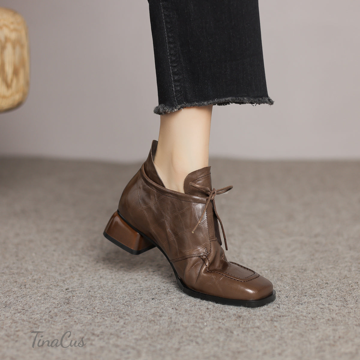TinaCus Women's Square Toe Low Chunky Heel Lace up Casual Ankle Booties
