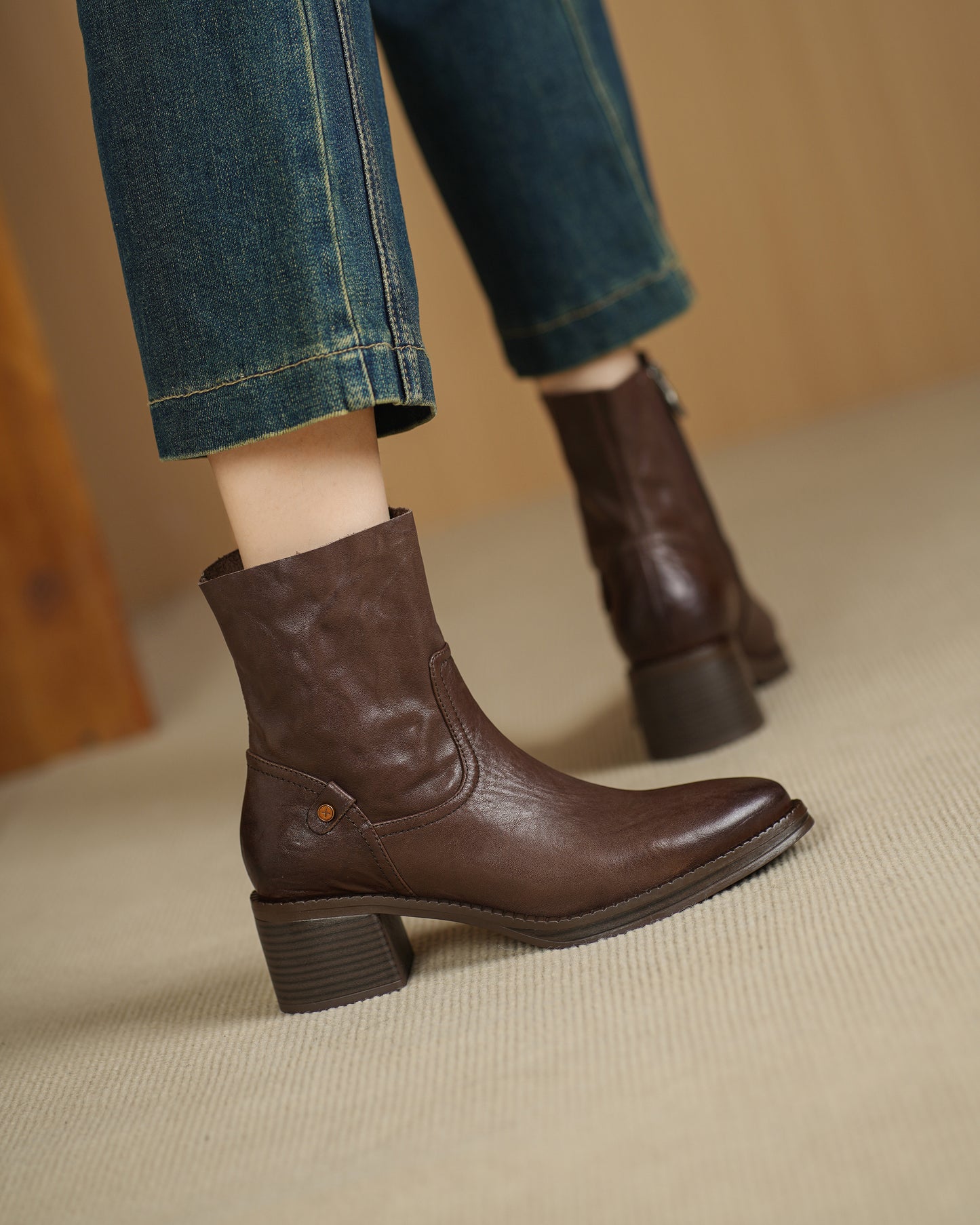 TinaCus Women's Suede/Genuine Leather Handmade Round Toe Stacked Heel Side Zip Casual Chelsea Booties