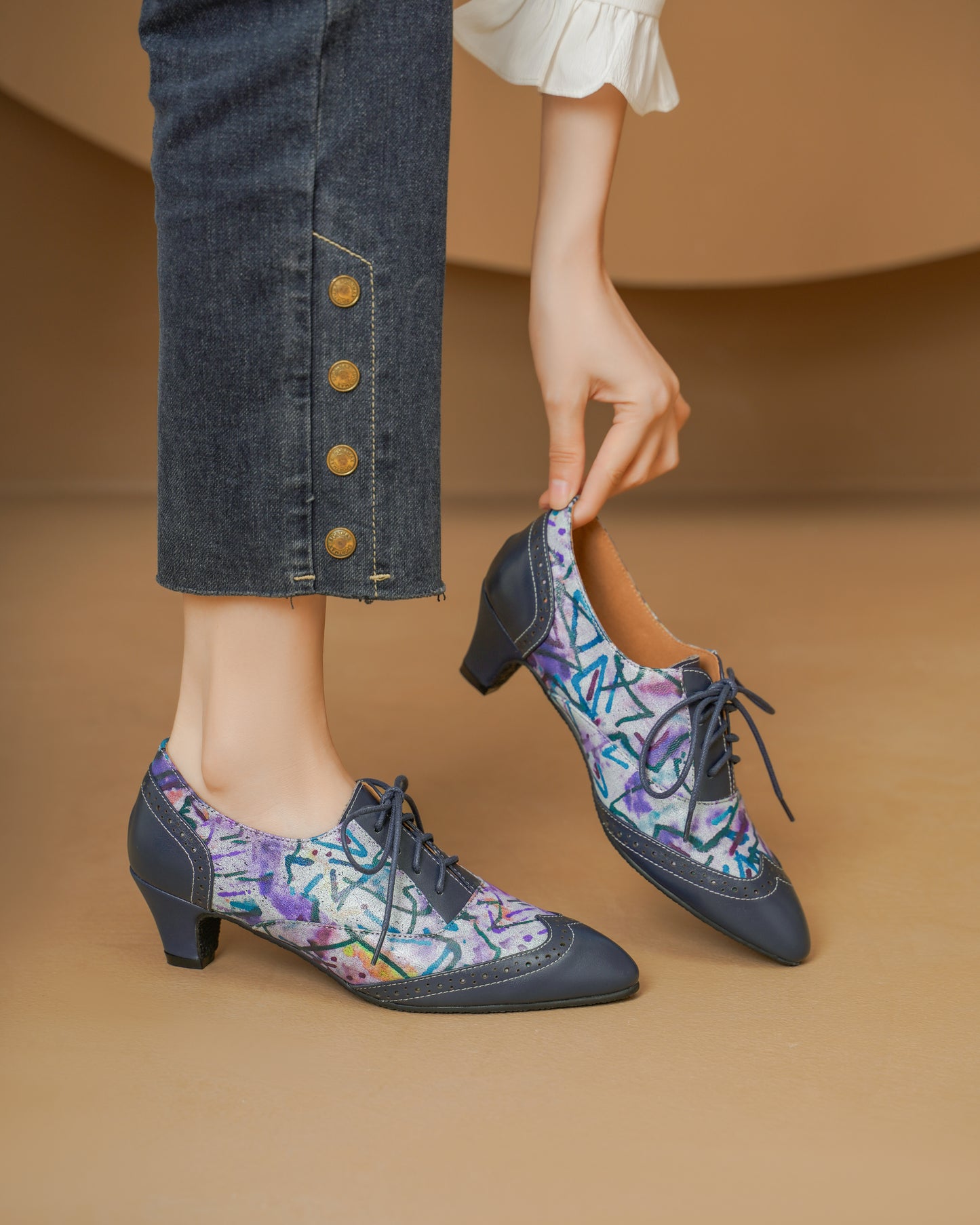 TinaCus Women's Oxfords Handmade Genuine Leather Floral Print Perforated Ponited Toe Dress Wingtip Shoes