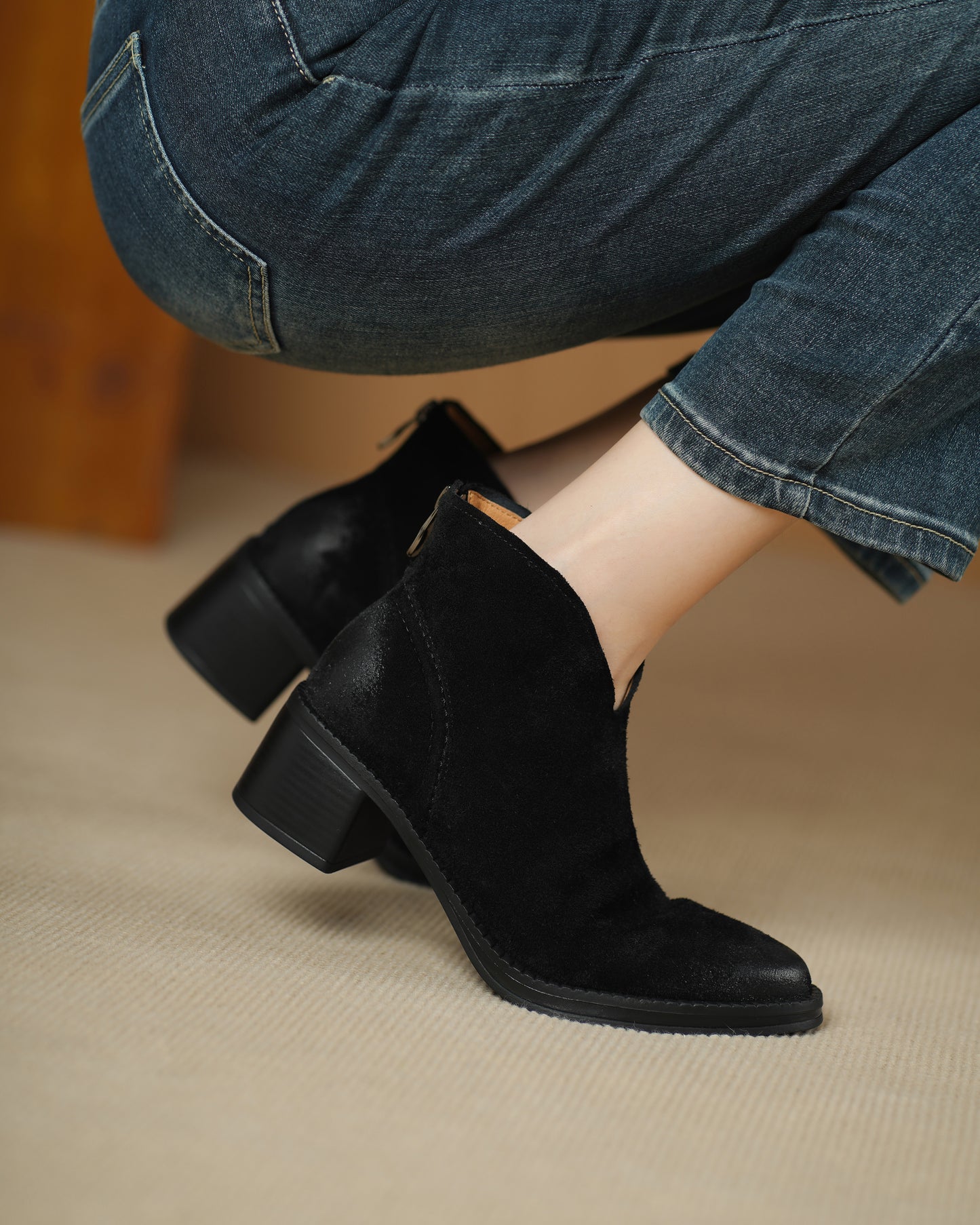 TinaCus Women's Suede/Genuine Leather Handmade V-cut Round Toe Stacked Heel Back Zip Up Ankle Booties