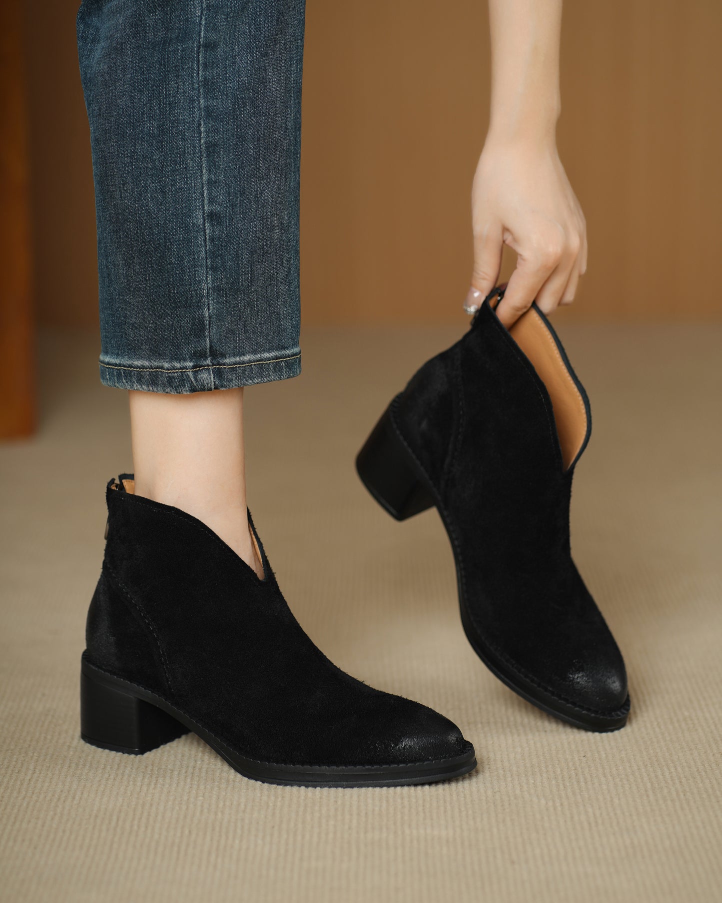 TinaCus Women's Suede/Genuine Leather Handmade V-cut Round Toe Stacked Heel Back Zip Up Ankle Booties