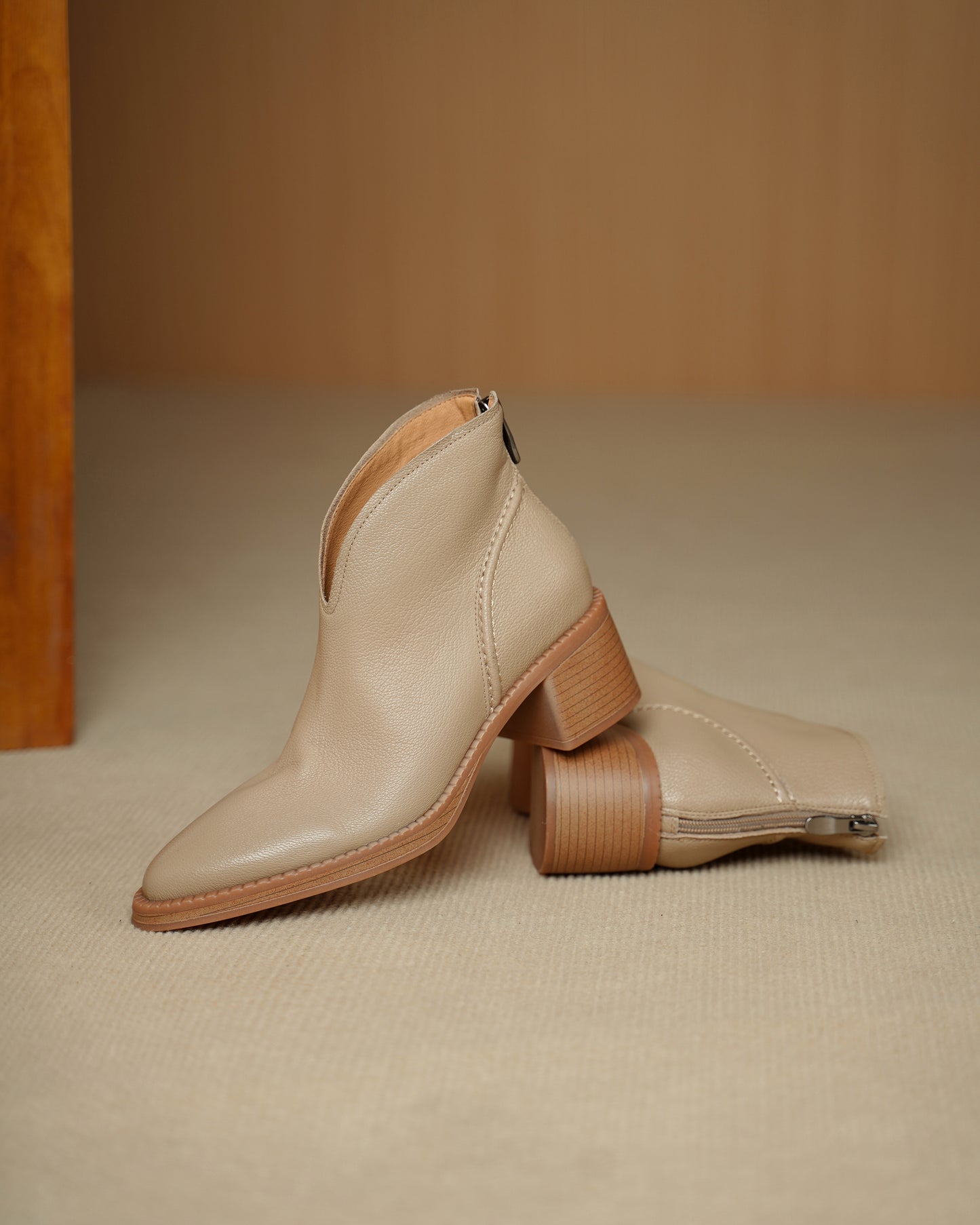 TinaCus Women's Suede/Genuine Leather Handmade V-cut Round Toe Stacked Heel Back Zip Up Ankle Booties