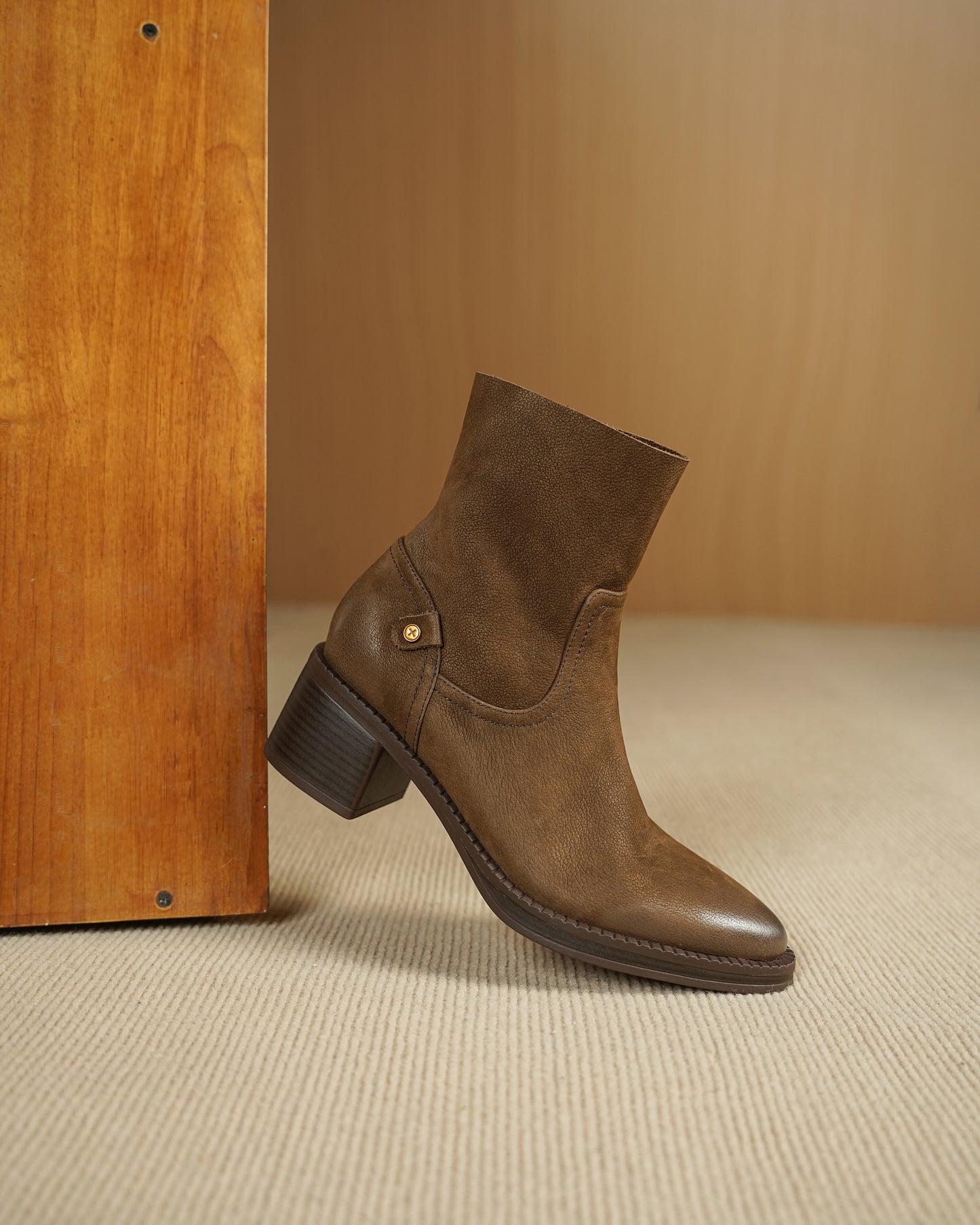 TinaCus Women's Suede/Genuine Leather Handmade Round Toe Stacked Heel Side Zip Casual Chelsea Booties