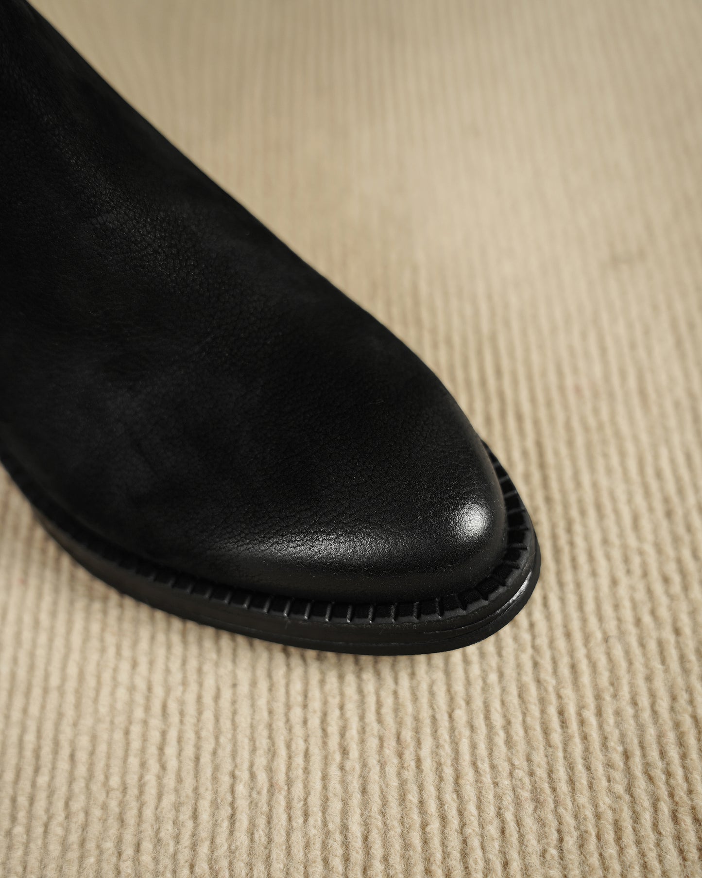 TinaCus Women's Suede/Genuine Leather Handmade Round Toe Stacked Heel Side Zip Casual Chelsea Booties