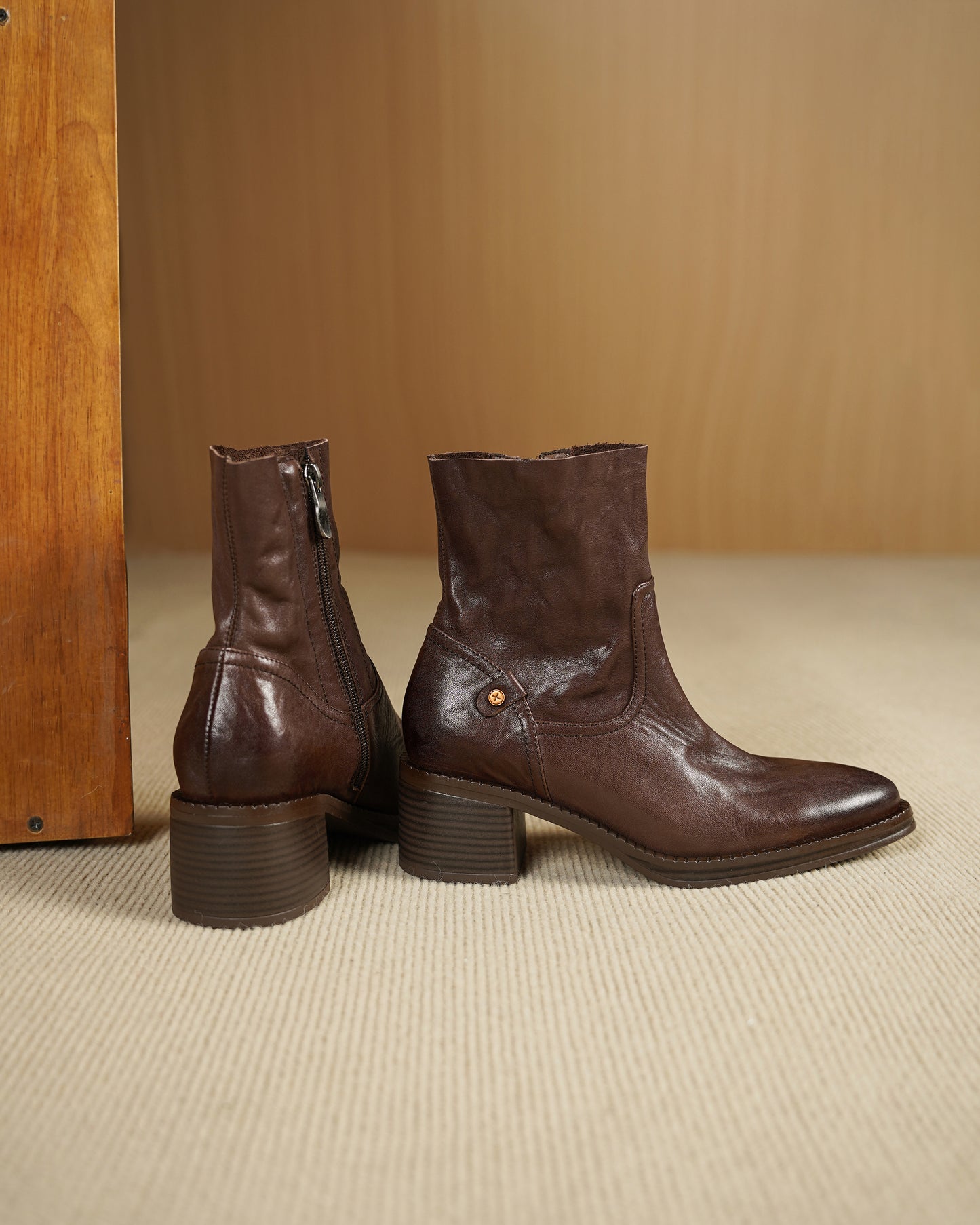 TinaCus Women's Suede/Genuine Leather Handmade Round Toe Stacked Heel Side Zip Casual Chelsea Booties