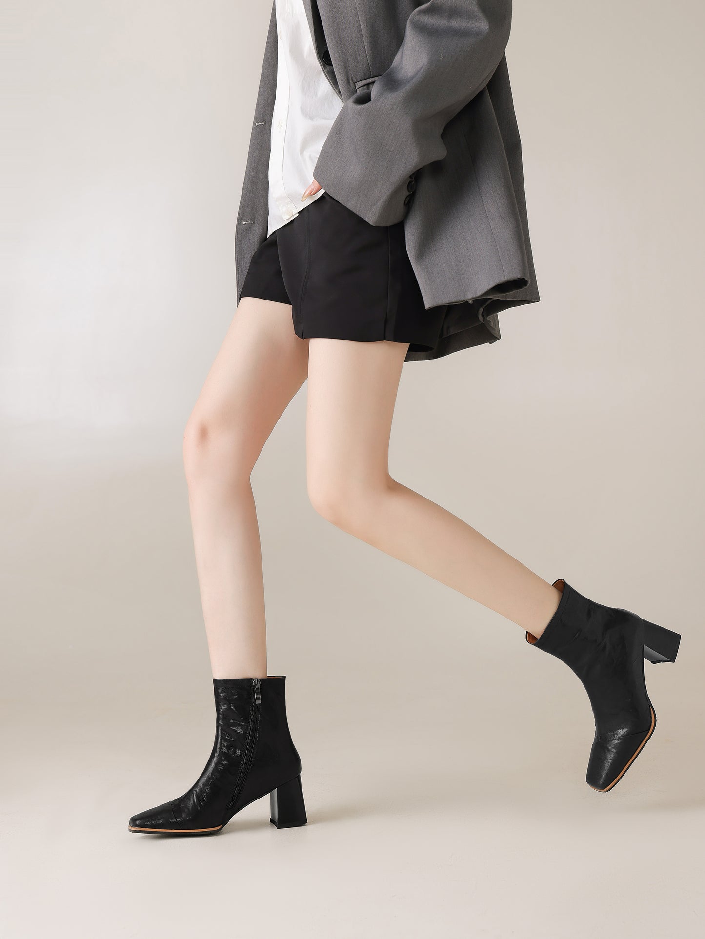 TinaCus Women's Genuine Leather Handmade Side Zipper Square Toe Stacked Low Heel Ankle Booties