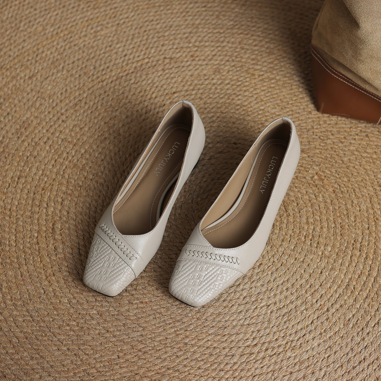 TinaCus Handmade Women's Genuine Leather Square Toe Stitching Chunky Heel Ballet Pump Shoes