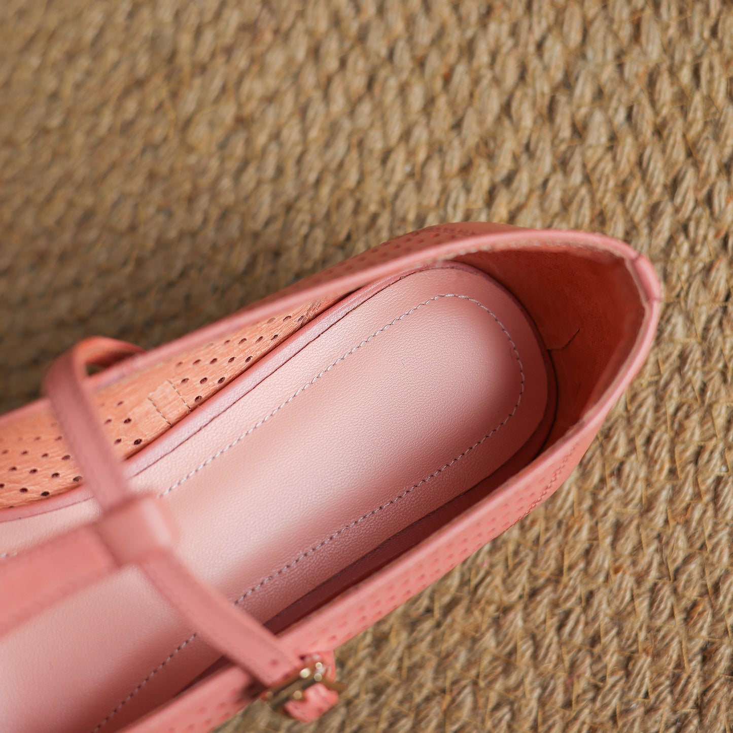 TinaCus Breathable Genuine Leather Handmade T-Strap Women's Square Toe Comfortable Flat Shoes