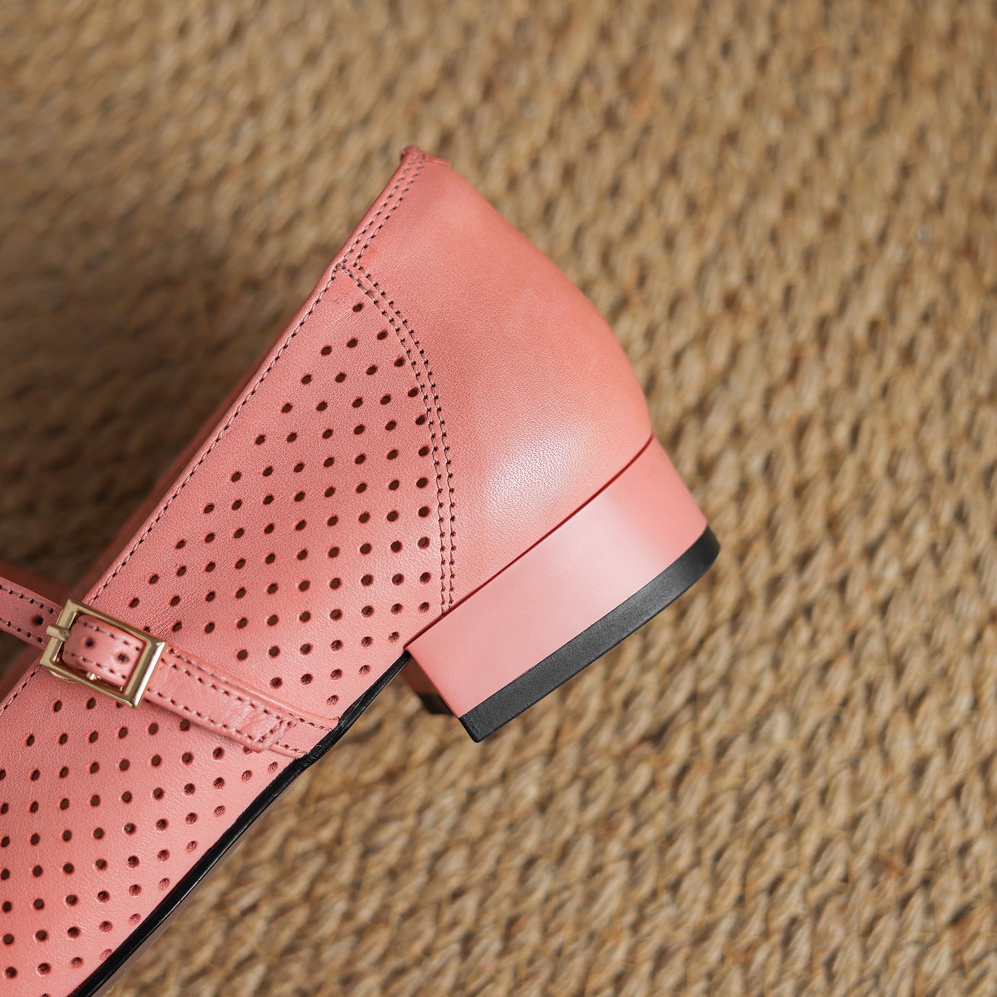 TinaCus Breathable Genuine Leather Handmade T-Strap Women's Square Toe Comfortable Flat Shoes