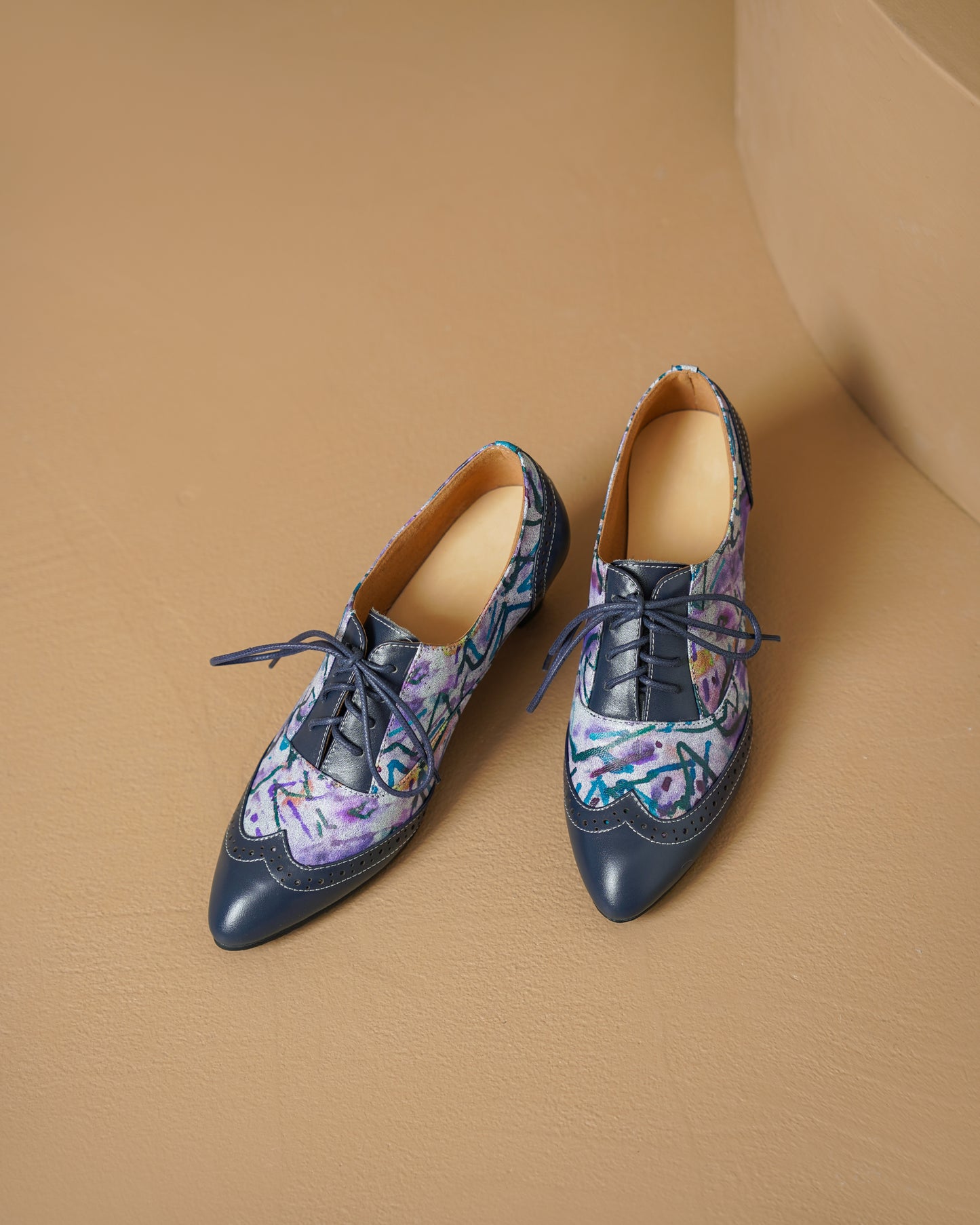 TinaCus Women's Oxfords Handmade Genuine Leather Floral Print Perforated Ponited Toe Dress Wingtip Shoes