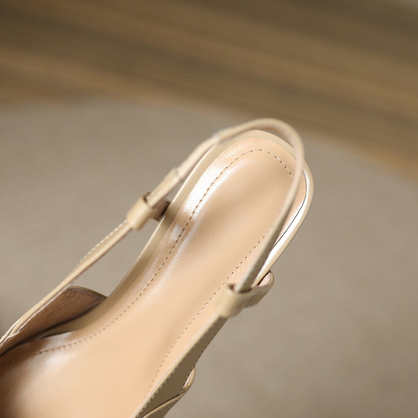 TinaCus Women's Glossy Patent Leather Handmade Block Heel Cute Bowtie Classic Slingback Pumps