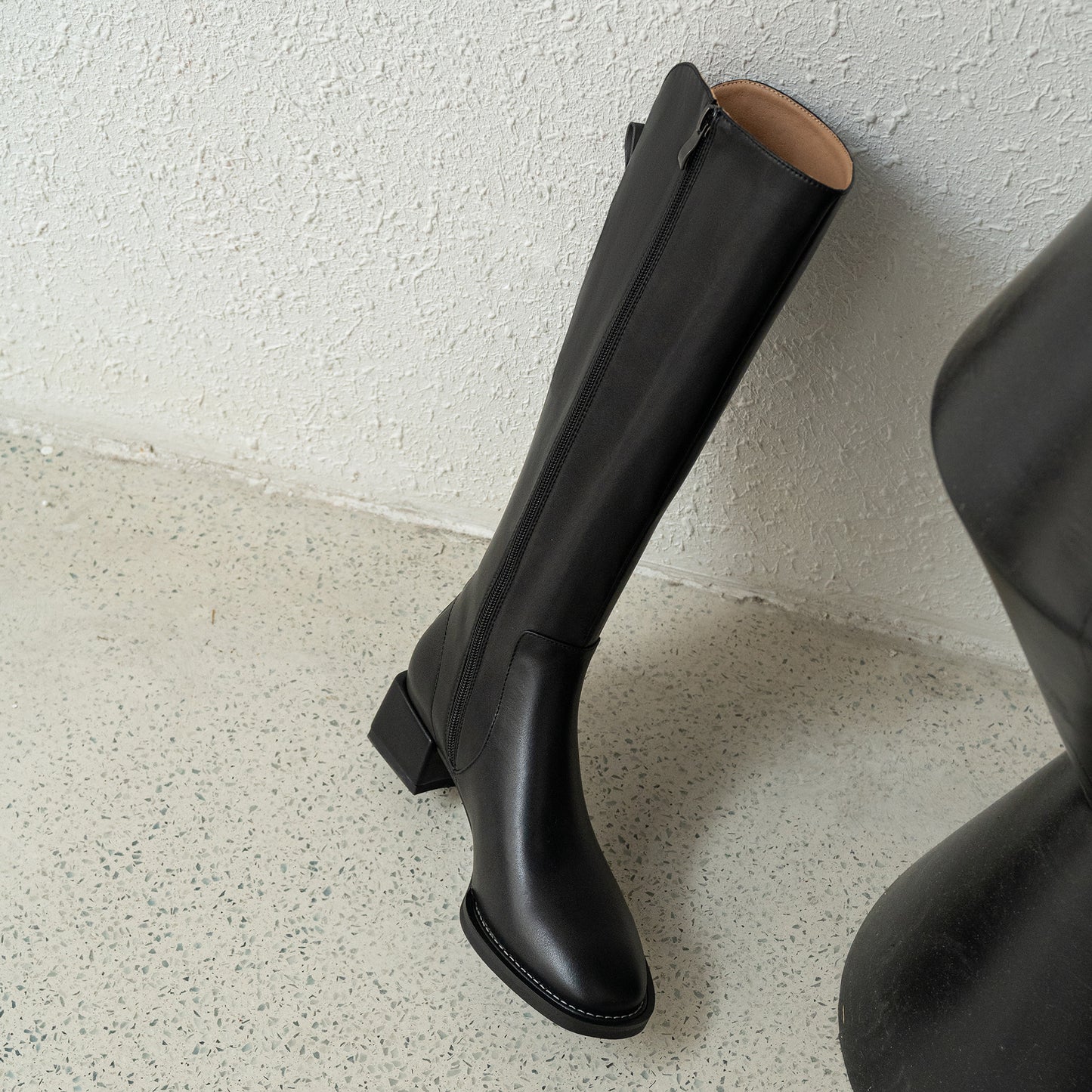 TinaCus Women's Genuine Leather Handmade Block Heel Side Zip Up Round Toe Knee-High Riding Boots