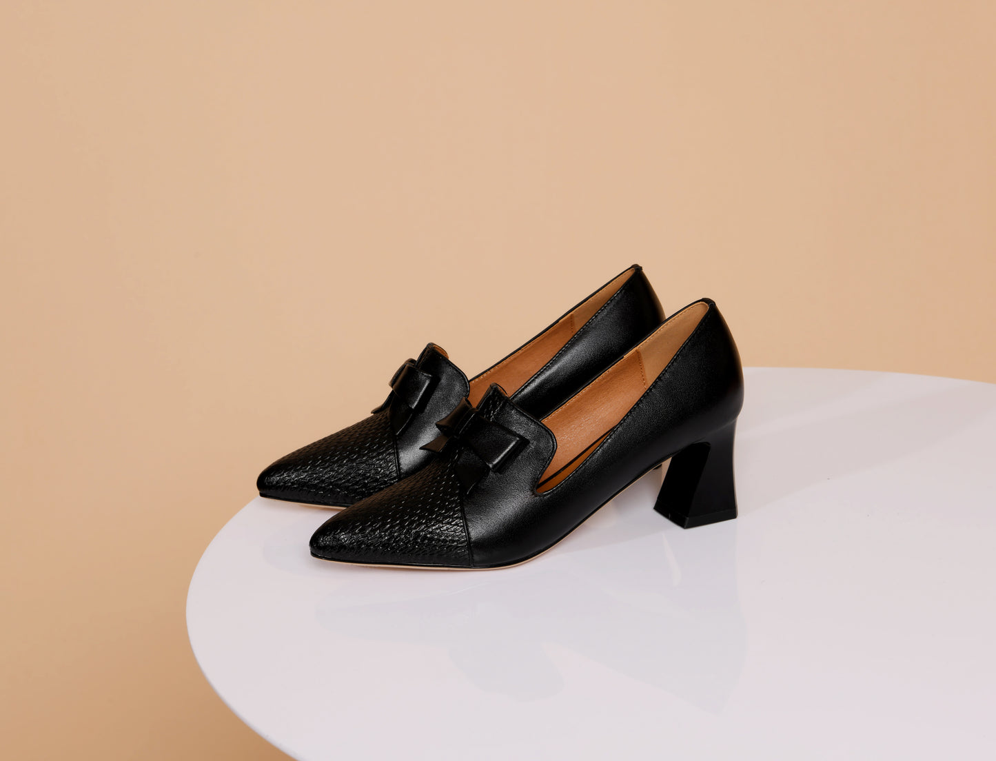 TinaCus Women's Handmade Genuine Leather Pointed Toe Bowknot Elegant Spool Heel Pumps Shoes