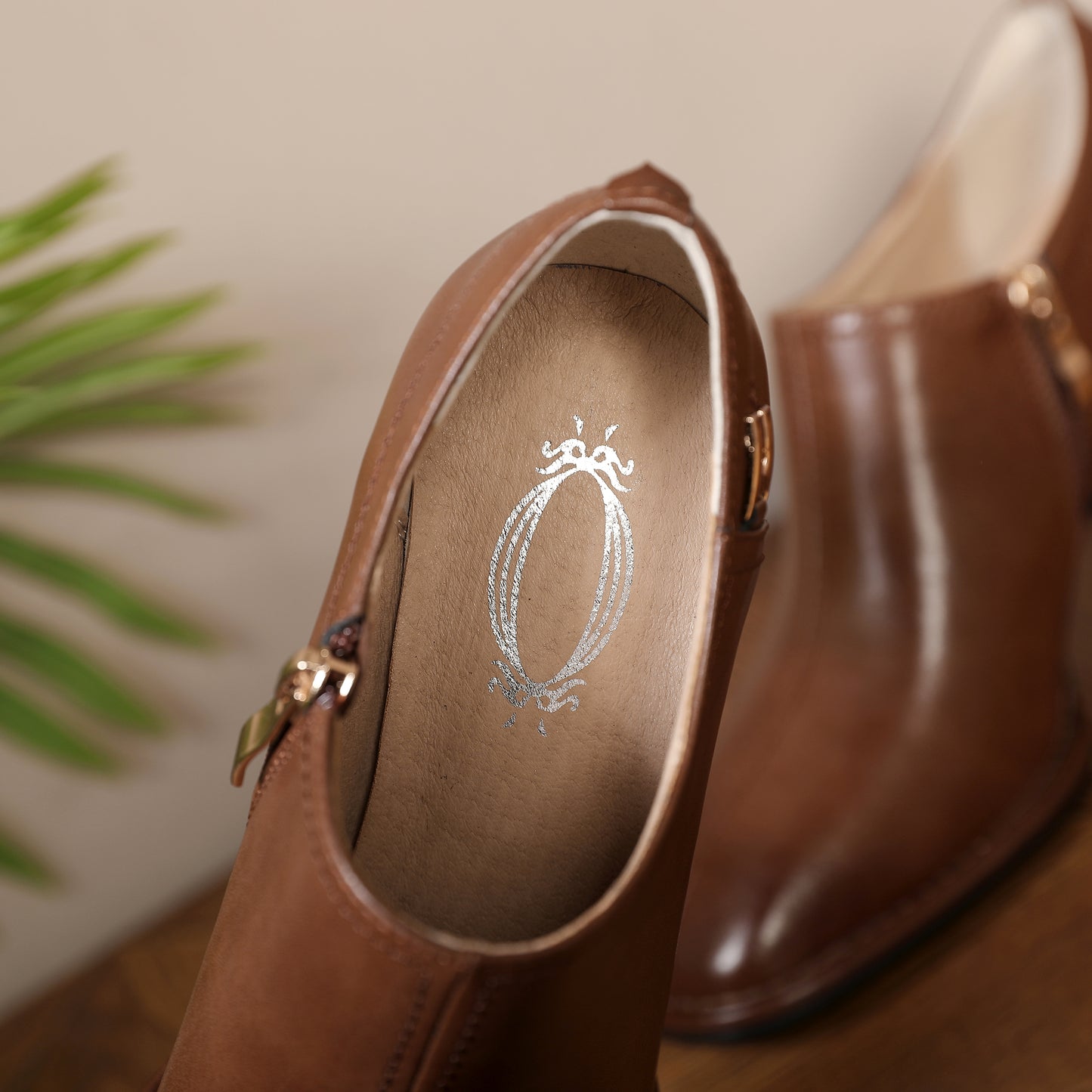 TinaCus Women's Square Toe Genuine Leather Handmade Side Zipper Mid Chunky Heel Retro Pumps Shoes