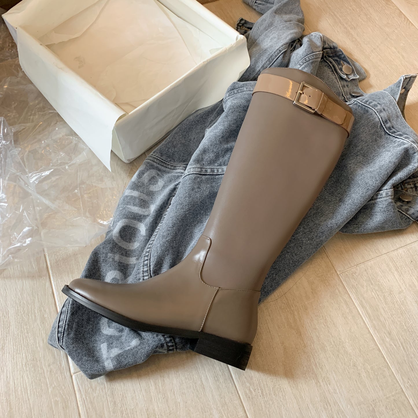 TinaCus Women's Handmade Genuine Leather Round Toe Low Block Heel Side Zip Up Patent Belt Decor Knee High Riding Boots